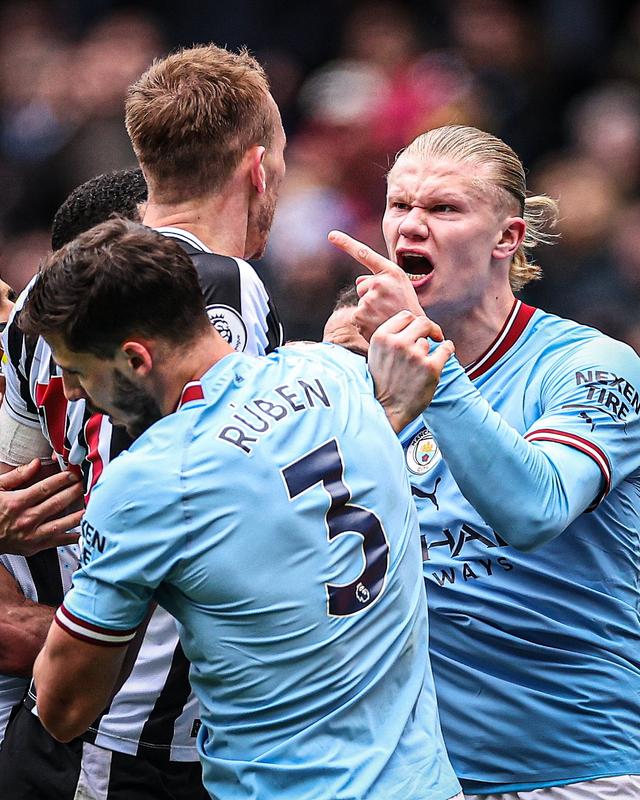 包含西汉姆训练开放日，加时末段迎来里程碑引欢呼，CBA常规赛在即，纪律约束更严格的词条
