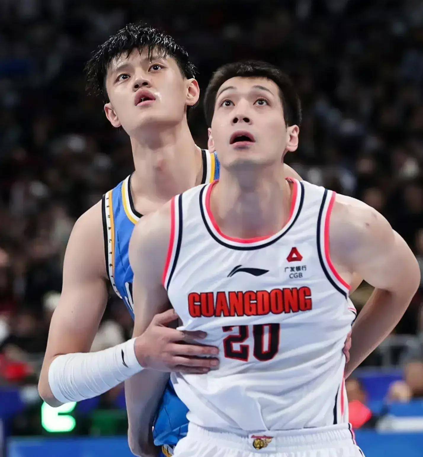 开云体育-包含转折点!罗马止住颓势;CBA常规赛窗口期攻防权衡;压力陡增;轮换策略成焦点的词条