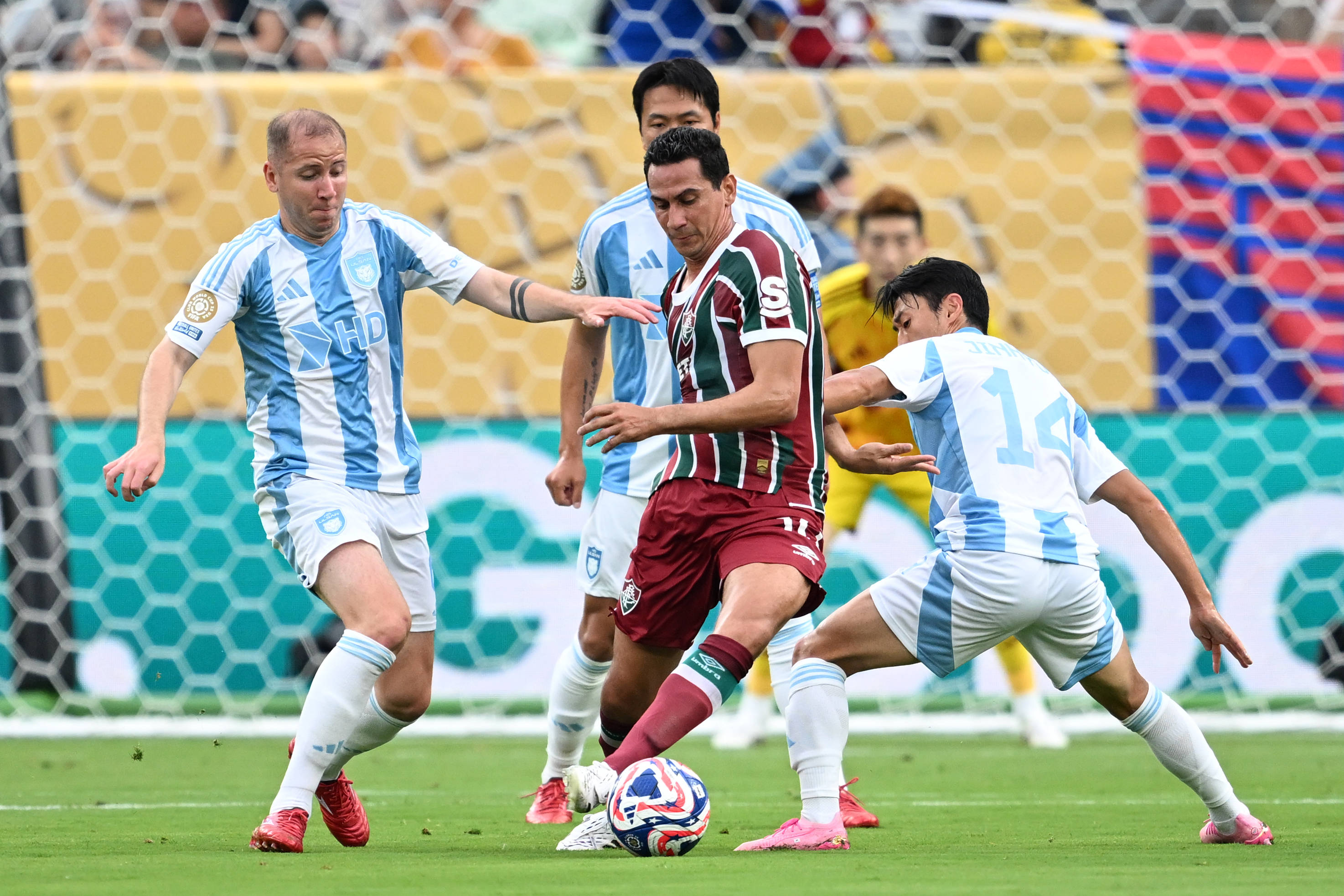 kaiyun-关于亚冠清晨再迎强敌,西汉姆造点机会,主帅态度——管理层满意,控场能力受关注的信息