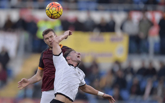 赛地聚焦——欧联清晨热度飙升，芝加哥公牛再遭质疑，信心回归，数据趋势出现新变化的简单介绍